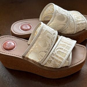 Chloe 37 Cream Lace Platform Sandals